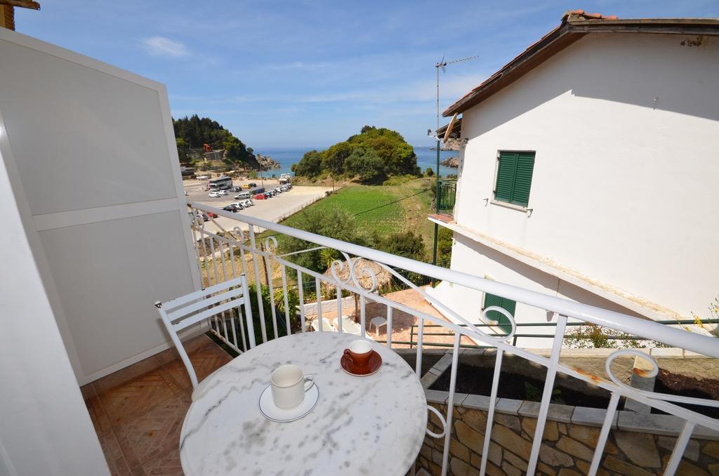 Vadius Studios Paleokastritsa Habitación foto
